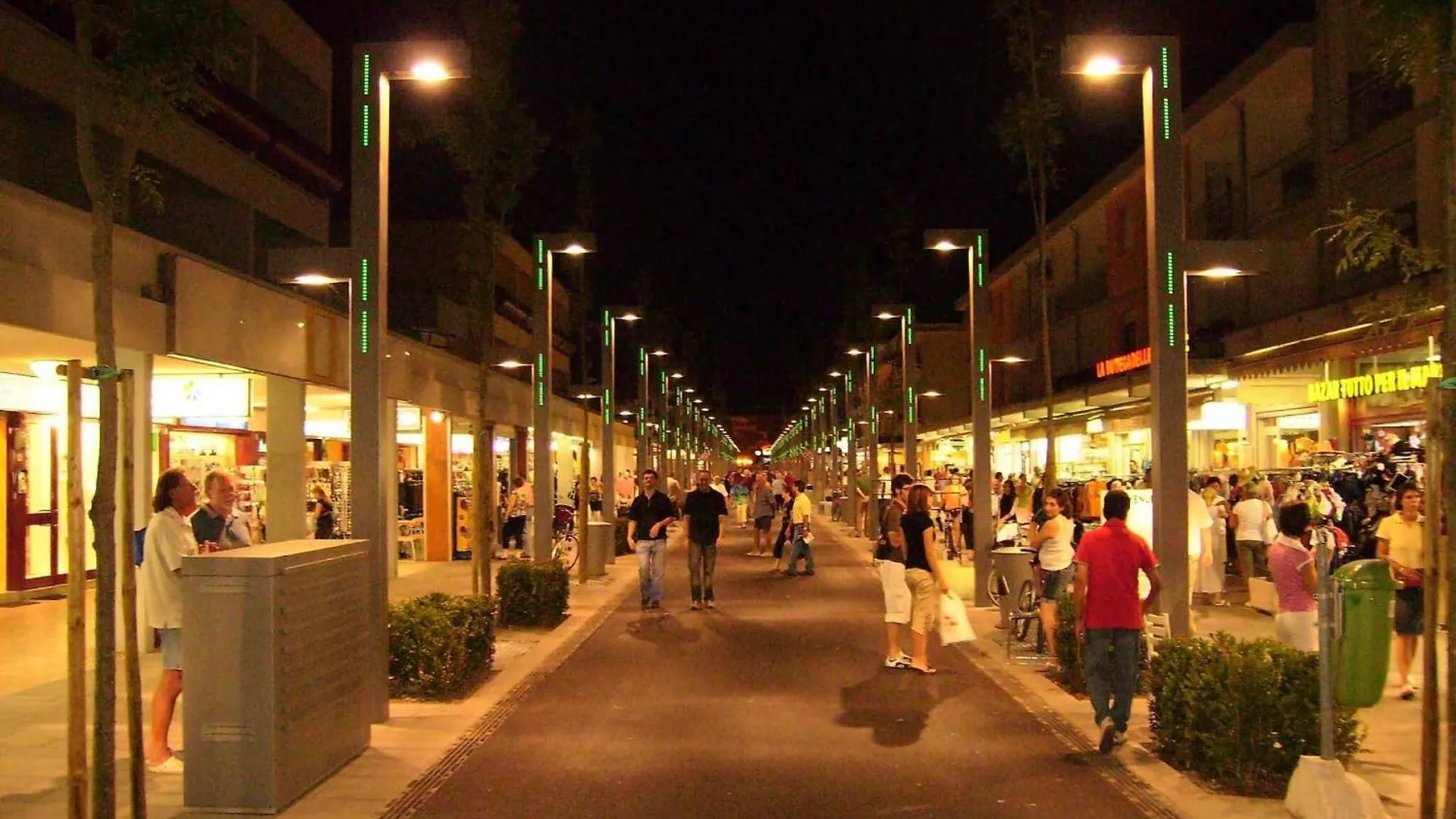 Peaceful Seaside Apartment - Beahost Bibione Italy